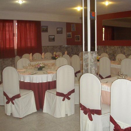 Hostal Mays Numancia de la Sagra エクステリア 写真