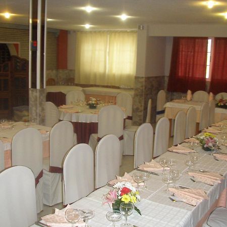 Hostal Mays Numancia de la Sagra エクステリア 写真