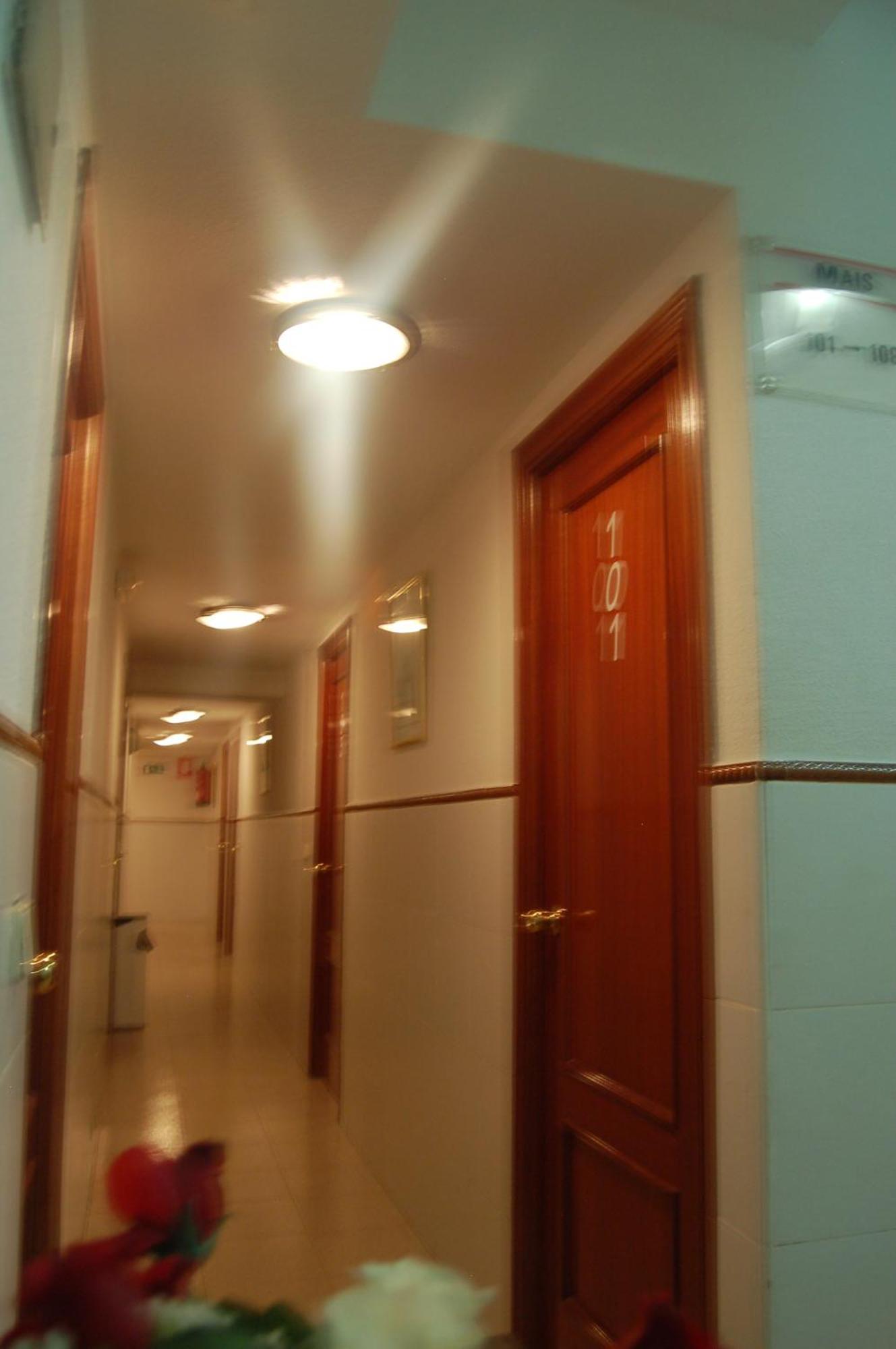 Hostal Mays Numancia de la Sagra エクステリア 写真